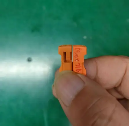 Injection Molding Defects - Color Streaks