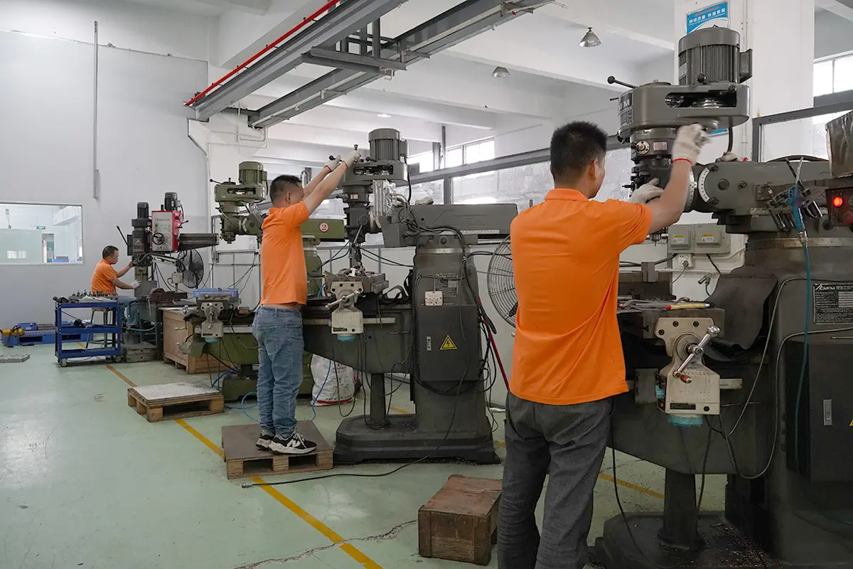 workshop for injection mold manufacturers